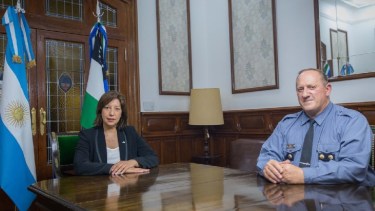 La gobernadora Arabela Carreras designó días atrás al comisario general Osvaldo Tellería como nuevo jefe de la Policía provincial. (foto archivo)