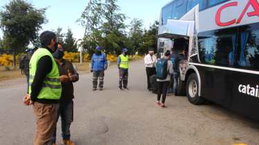 El micro arribó a la terminal de ómnibus de Bariloche este sábado a las 16.30. Foto: gentileza