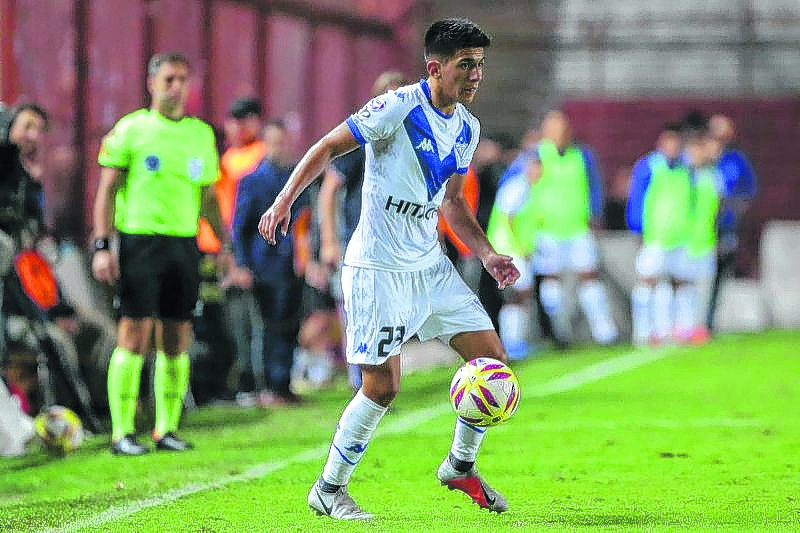 Thiago Almada, juventud y talento al servicio de Vélez, que recibe al Deportivo Cali.