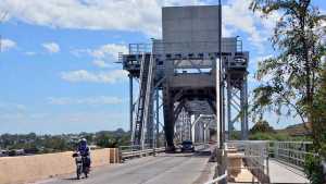Restricciones en los puentes que unen Viedma y Patagones