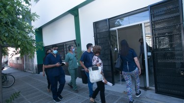 La delegación de Autoconvocados al llegar a la reunión con la gobernadora Carreras. Foto: Pablo Leguizamón.