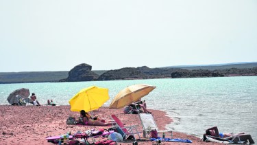 Pueblo Blanco es una playa que queda cruzando la represa, a 8 km y del lado rionegrino. Foto: Florencia Salto.