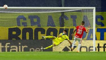 Peglow la mandó a cualquier parte y Boca sobrevivió en La Bombonera. 