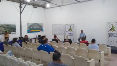 Los dirigentes de la Liga se reunieron ayer para avanzar en el certamen estival. (Foto: Facebook Liga Lifune)