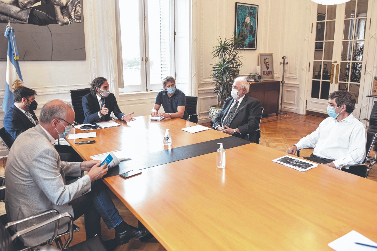 El ministro González García se reunió con sus pares de CABA y provincia de Buenos Aires, además del jefe de Gabinete Cafiero.  