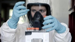 El Reino Unido aprobó la vacuna de Oxford-AstraZeneca