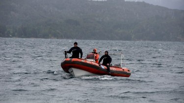 Personal de Prefectura buscó a Andrés Quinteros en el lago Moreno de Bariloche. Foto: archivo
