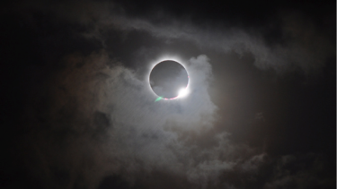Antecedente. Así se observó el eclipse solar del 13 de noviembre de 2012 en el norte de Australia. Crédito: Romeo Durscher