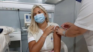 Ya comenzó el segundo día de vacunación contra el coronavirus en el país