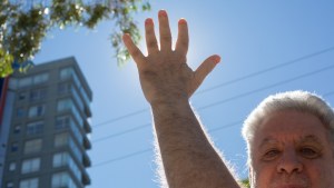 La astronomía lo apasiona de niño y este eclipse será el regalo de sus 60