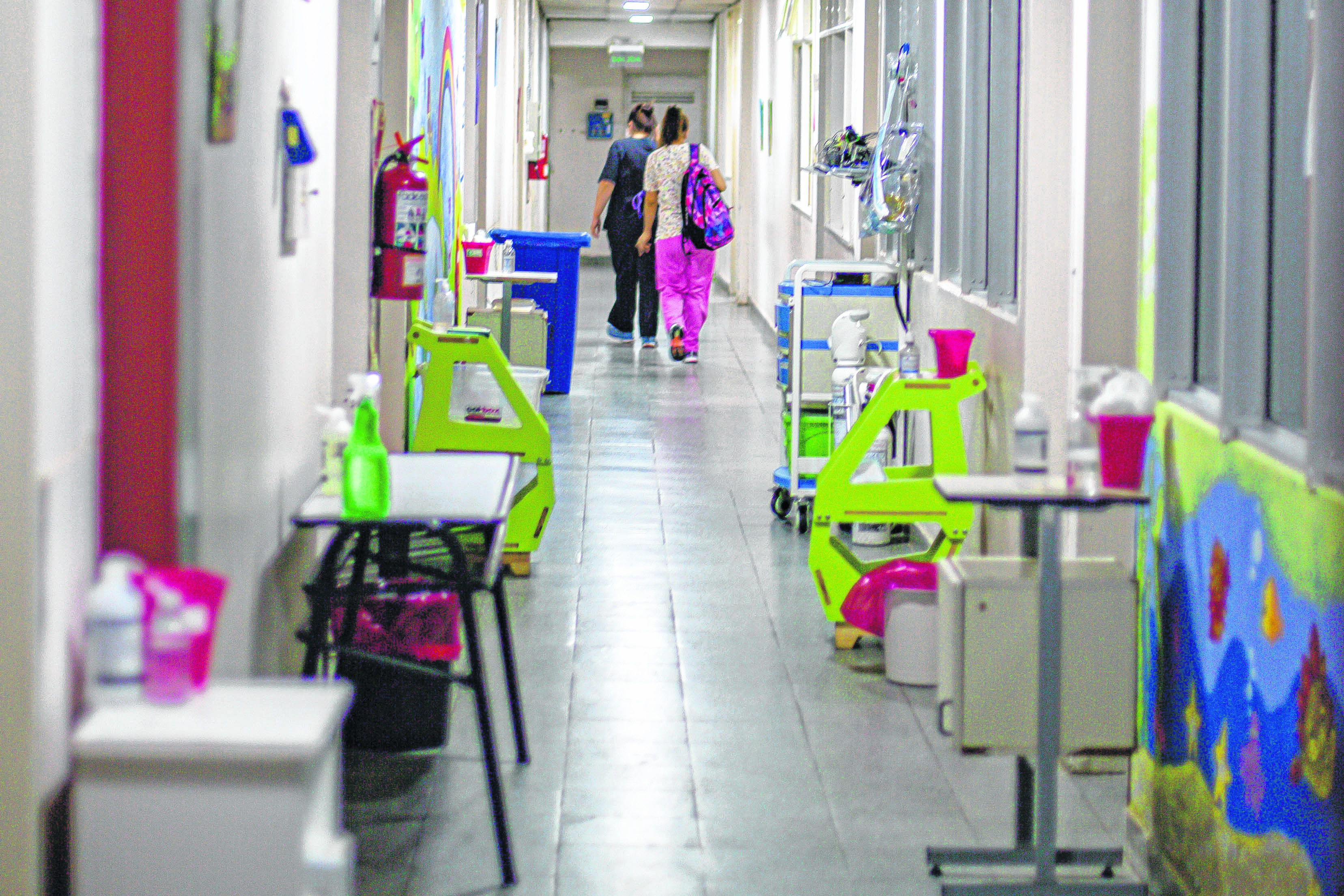 La Provincia recibirá en principio 2.100 dosis, para agentes de hospitales y de centros privados. 