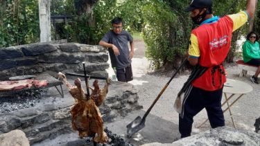 El cordero está listo. Foto: José Mellado.