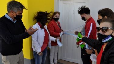 Seis viviendas fueron construidas por el IPPV y otras ocho por el municipio de Los Menucos. Foto: José Mellado. 