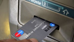 Mañana y el lunes, Neuquén paga el bono a los estatales e incluyen a los jubilados