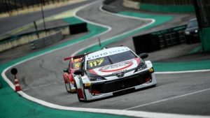 Rossi tendrá que avanzar en el cierre del Stock Car