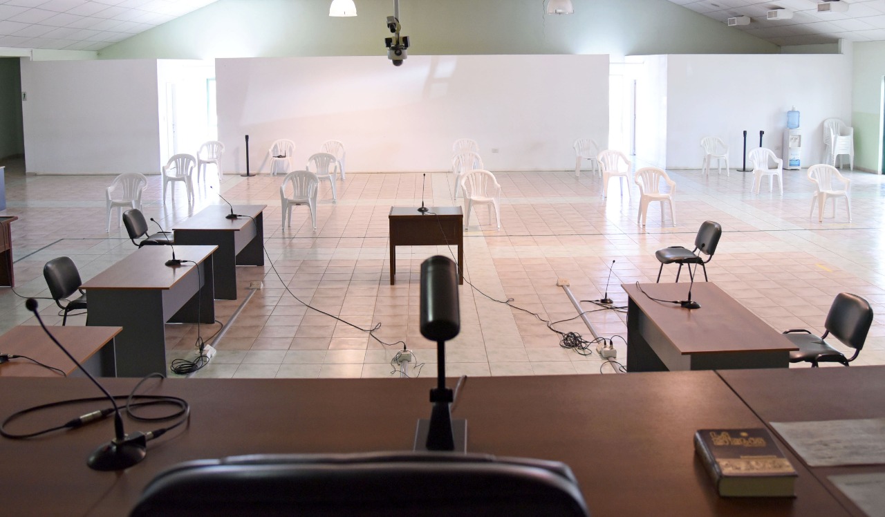 Sala de audiencias del TOF Neuquén para casos complejos (foto Florencia Salto)