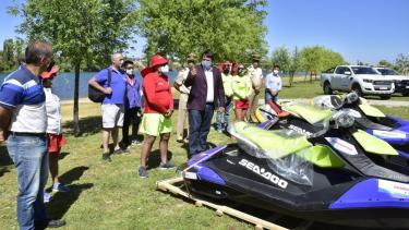 Incorporaron dos motos acuáticas para la seguridad en la nueva zona balnearia (foto gentileza)