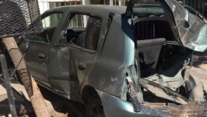 Chocó en Neuquén, escapó y los vecinos lo buscaron para que pague los daños