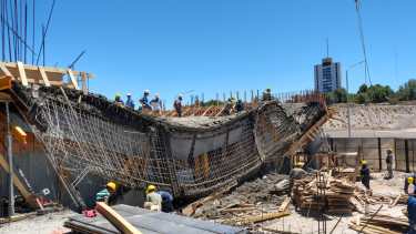 Así quedó la construcción que sufrió un derrumbe. (Gentileza).-