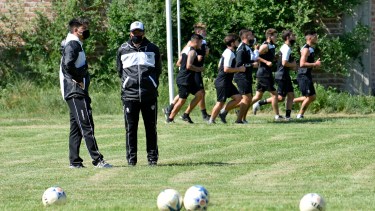El Albinegro apostó fuerte en el mercado de pases, sumó muchas caras nuevas y también algunos regresos. (Foto: Florencia Salto)