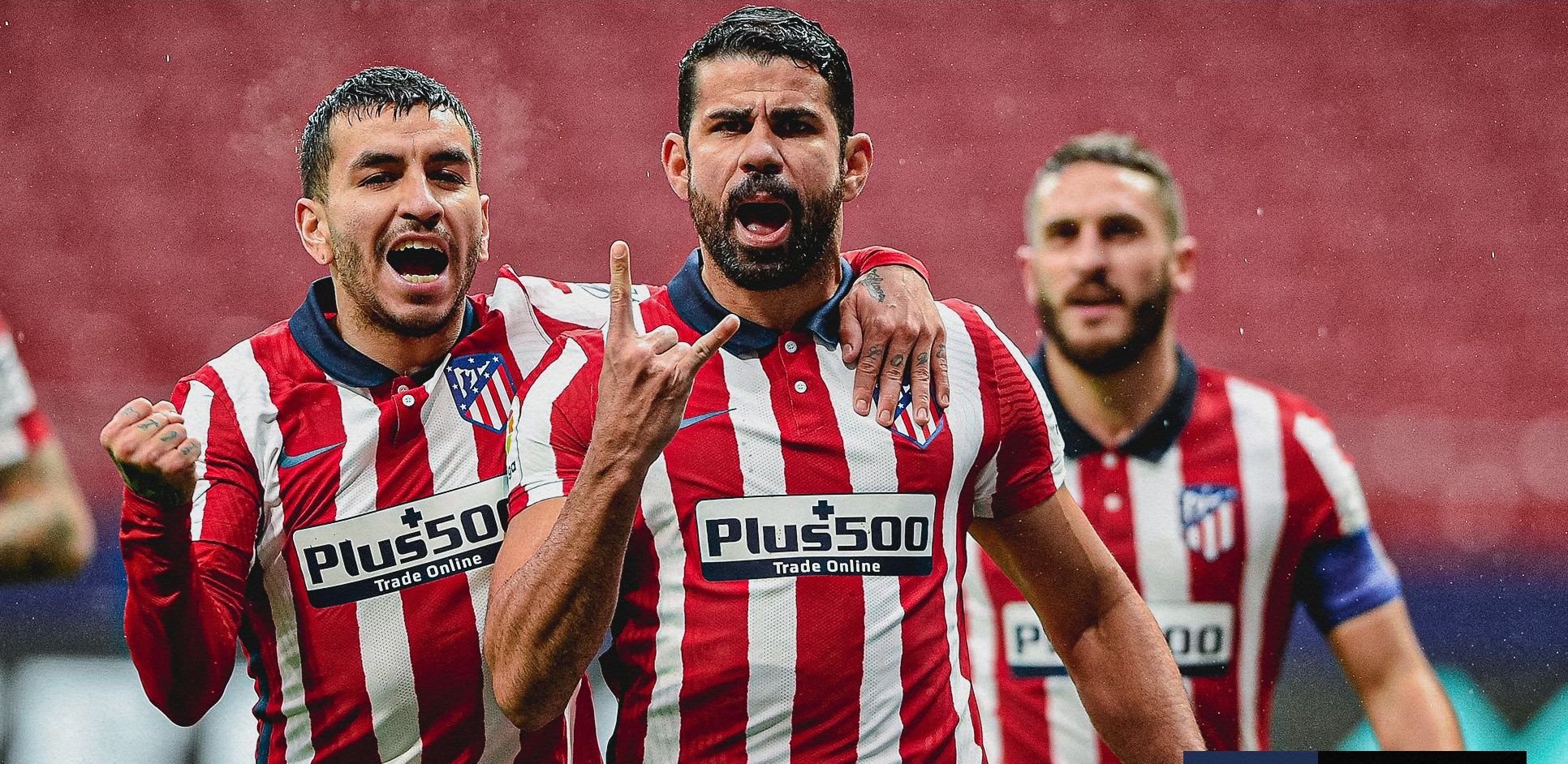 Diego Costa festeja el tercero de Atlético Madrid después de un penal que no fue. 
