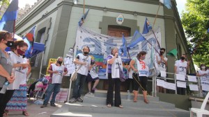 Neuquén: el fuerte ajuste fiscal recayó este año sobre los salarios estatales