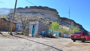 Tras cinco años, entregarán tierras a familias evacuadas por riesgo de derrumbe