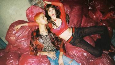 Ca7riel y Chita, juntos en "I Rili don't care".