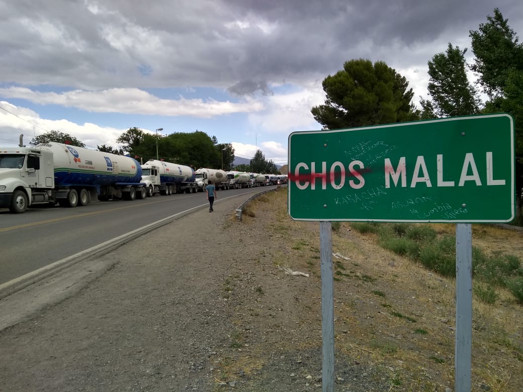 Los autoconvocados de Chos Malal le cortarán el tránsito a los camiones que van a Chile por la Ruta 40. (Foto ilustrativa de gentileza de Carlos Monsalve)