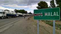 Imagen de Sigue el corte en la Ruta 40 en Chos Malal y empieza el desabastecimiento