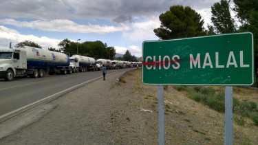 Los autoconvocados de Chos Malal le cortarán el tránsito a los camiones que van a Chile por la Ruta 40. (Foto ilustrativa de gentileza de Carlos Monsalve)