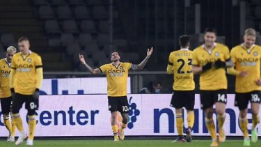 Hubo festejo de Rodrigo De Paul, capitán del Udinese que le ganó 3-2 al Torino