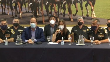 La ministra de Seguridad de la Nación Sabina Frederic informó en conferencia de prensa el operativo desbarató a una organización criminal dedicada a la trata de personas y otros delitos. Hubo allanamientos en Neuquén. (Foto: Captura de pantalla, conferencia de prensa).