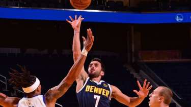 Campazzo y un estreno en la NBA que esperó durante toda su campaña