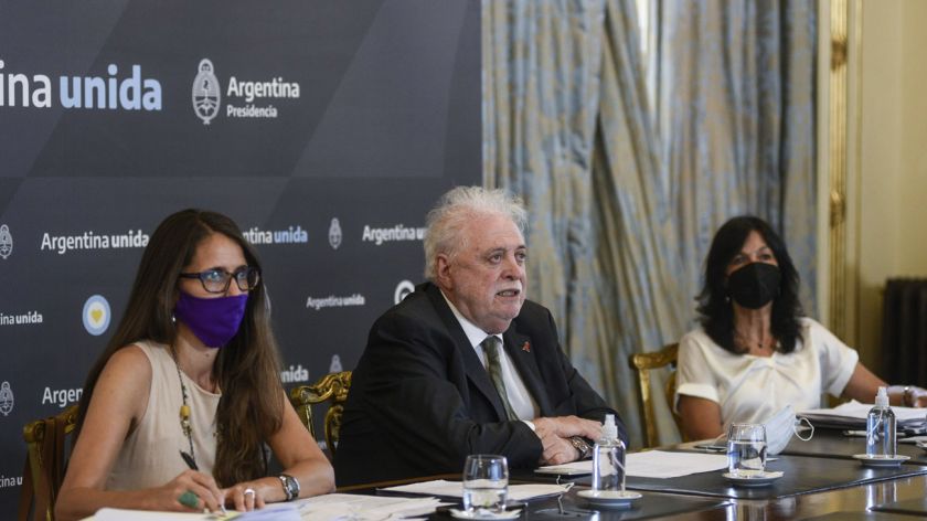 El ministro de Salud de la Nación Ginés González García declaró que la IVE es una "necesidad sanitaria". 