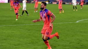 Olivier Giroud, con cuatro goles en un partido, es la figura del día