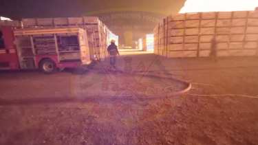 Seis dotaciones de bomberos fueron necesarias para apagar las llamas. Foto gentileza A.B.V.