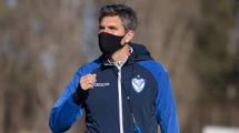 Imagen de Pellegrino aseguró que Vélez no cambia su propuesta futbolística
