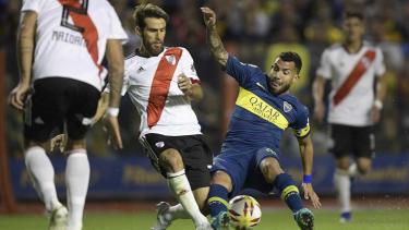 Ponzio y Tevez ya saben lo que es meter un gol en el Superclásico.