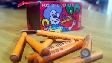 Se aplicarán multas a comerciantes y a quienes usen pirotecnia en Regina. (Foto Néstor Salas)