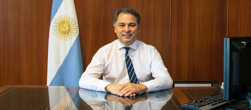 El subsecretario de Estrategias Sanitarias, Alejandro Costa, aseguró que la vacuna llegará esta semana.