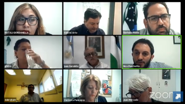 Vía Zoom, los concejales llevan adelante la última sesión del 2020. (foto: captura de pantalla)