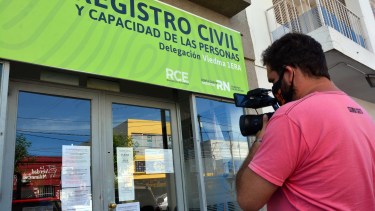 La retención se realiza de 10 a 12 en todas las delegaciones de la provincia. Foto: Marcelo Ochoa.