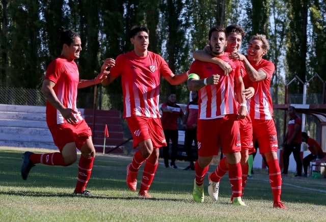Desahogo de Villa. Independiente ganó un partido clave para sus aspiraciones. Foto: Fabián Ceballos. 