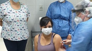 Ya aplican la segunda dosis de la vacuna de coronavirus en Cutral Co y Huincul