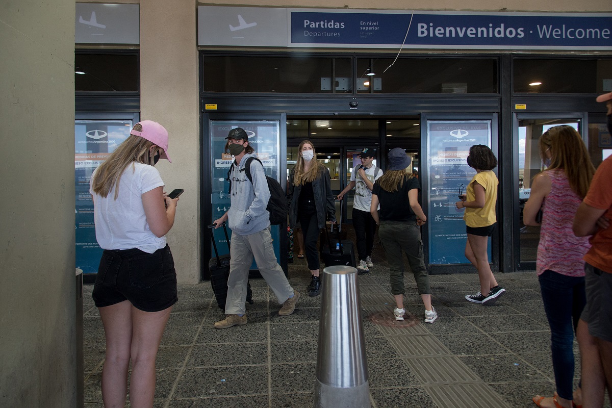 Se espera que esta tarde se conozcan los detalles de la restricción de vuelos. Foto archivo: Marcelo Martinez