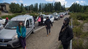 Trabajadores gastronómicos levantaron el corte de ruta cerca de Bariloche