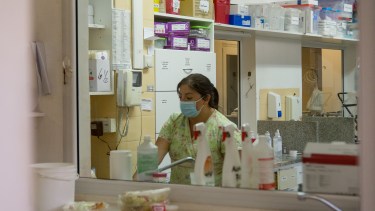 Bariloche mantiene alta la curva de casos y ayer sumó 181 pacientes más con covid-19. Foto: Marcelo Martinez