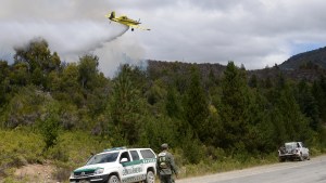 Incendio forestal: reabrieron la ruta nacional 40 que une Bariloche y El Bolsón