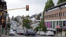 Imagen de Cruzar el semáforo en rojo, la principal falta con fotomulta en Bariloche
